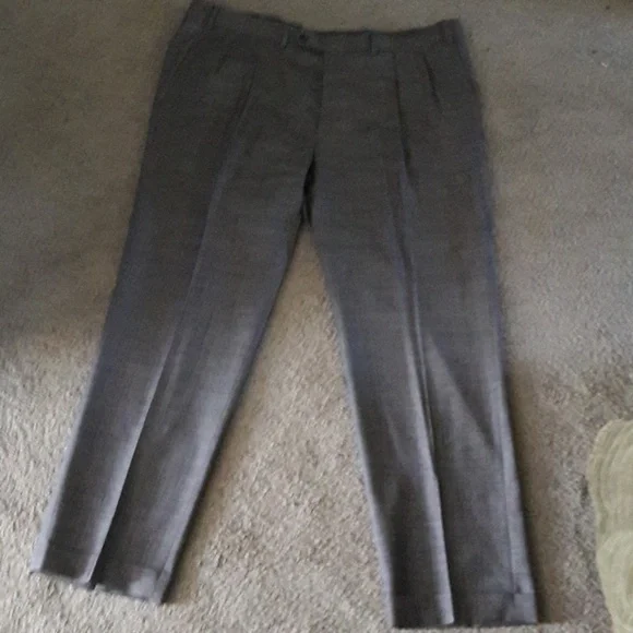 RALPH LAUREN Chaps Suit, 44R - Wide Shoulder Design - Picture 6 of 7